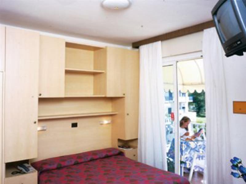 Hotel Christian Lido di Jesolo Esterno foto
