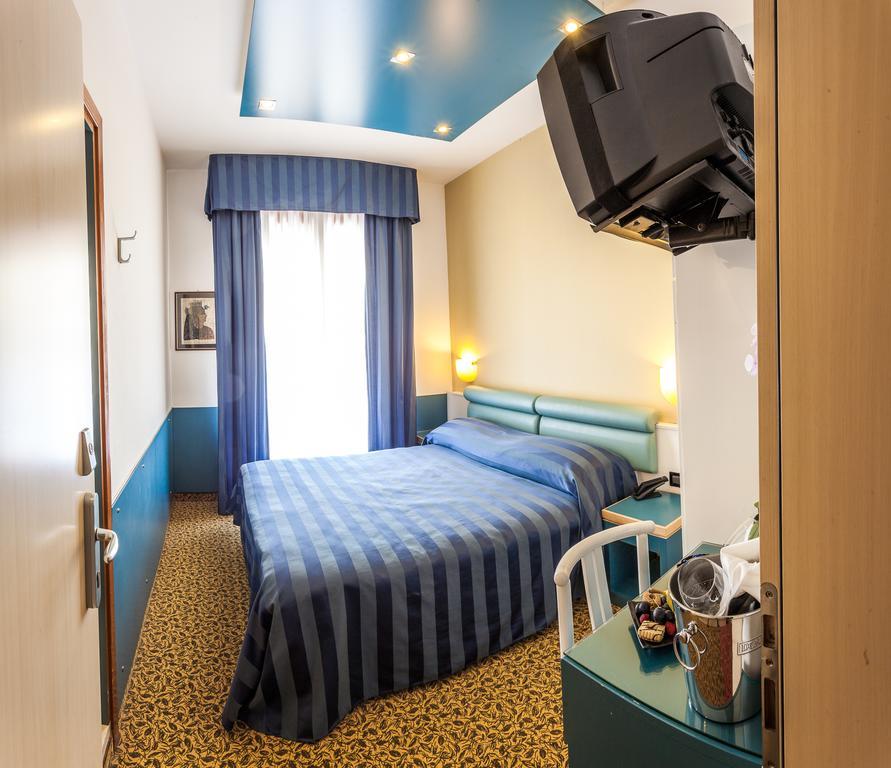 Hotel Christian Lido di Jesolo Esterno foto
