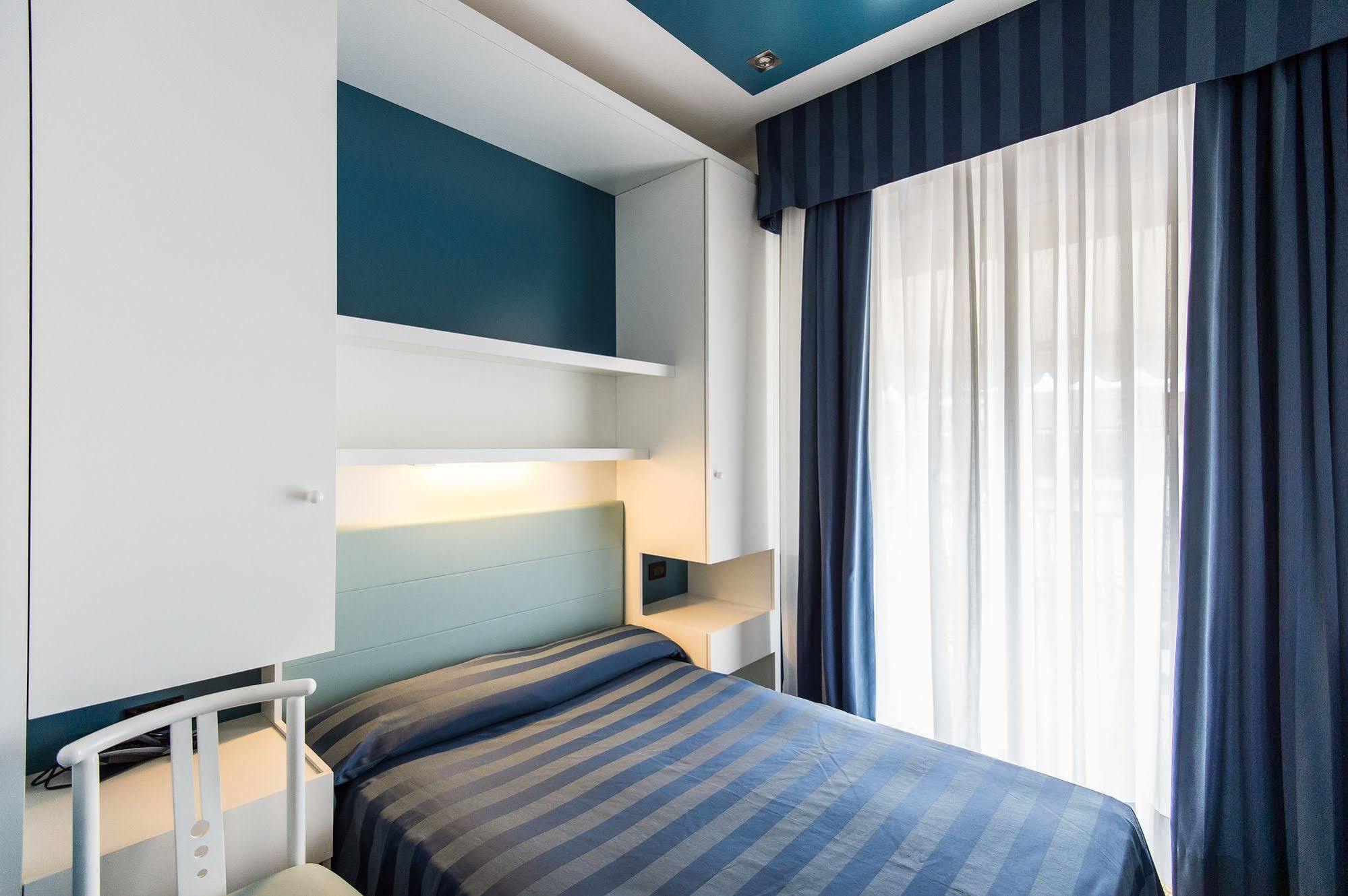Hotel Christian Lido di Jesolo Esterno foto