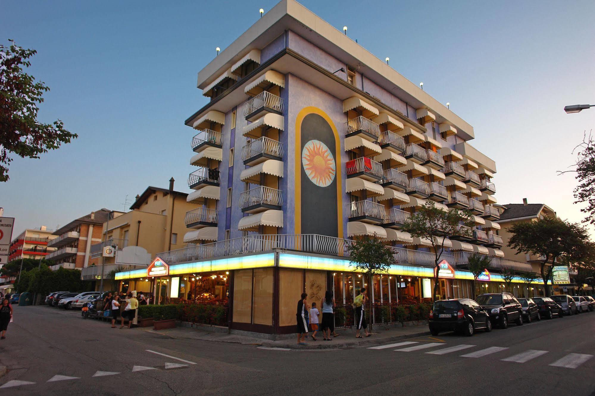 Hotel Christian Lido di Jesolo Esterno foto