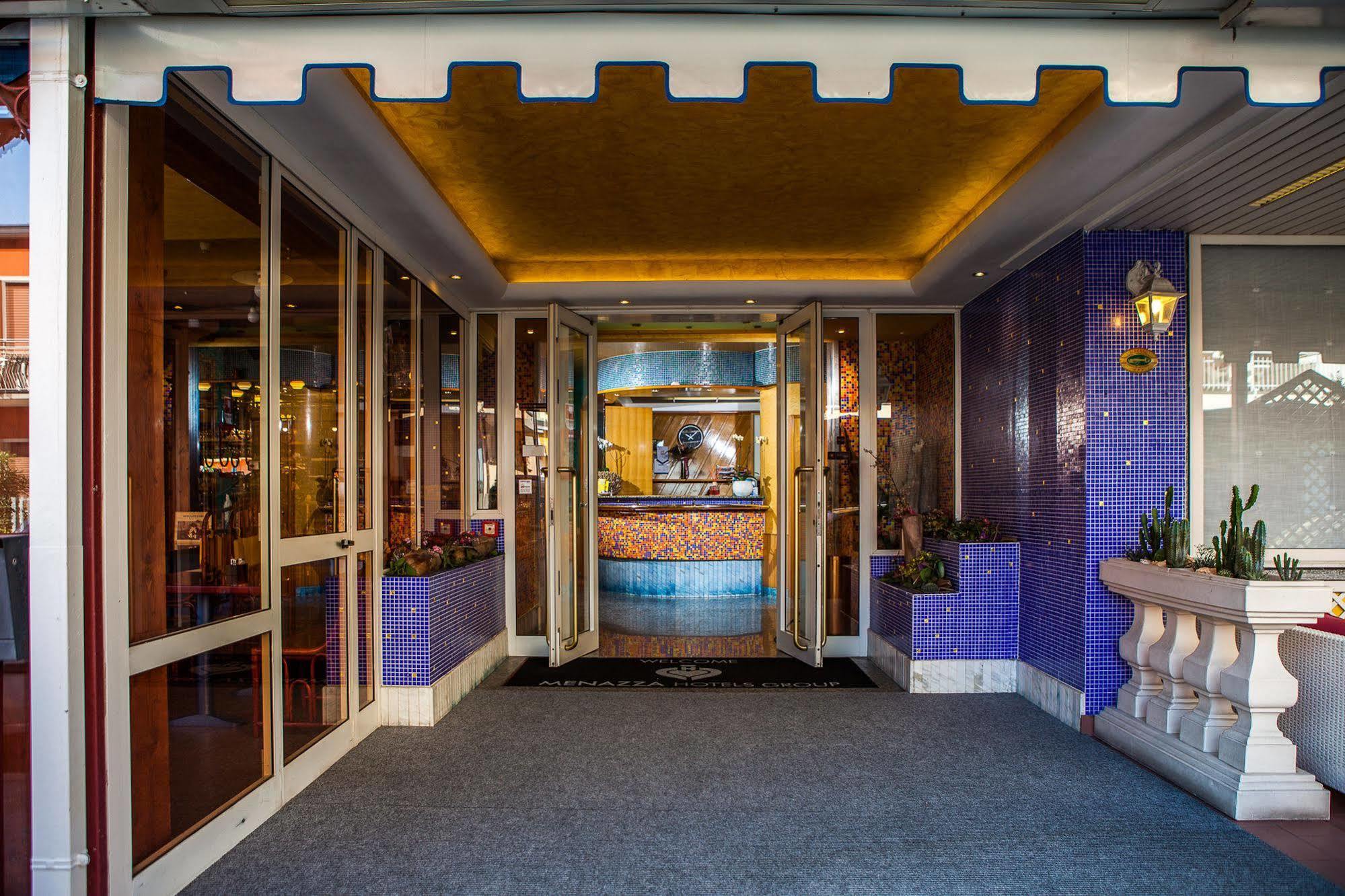 Hotel Christian Lido di Jesolo Esterno foto