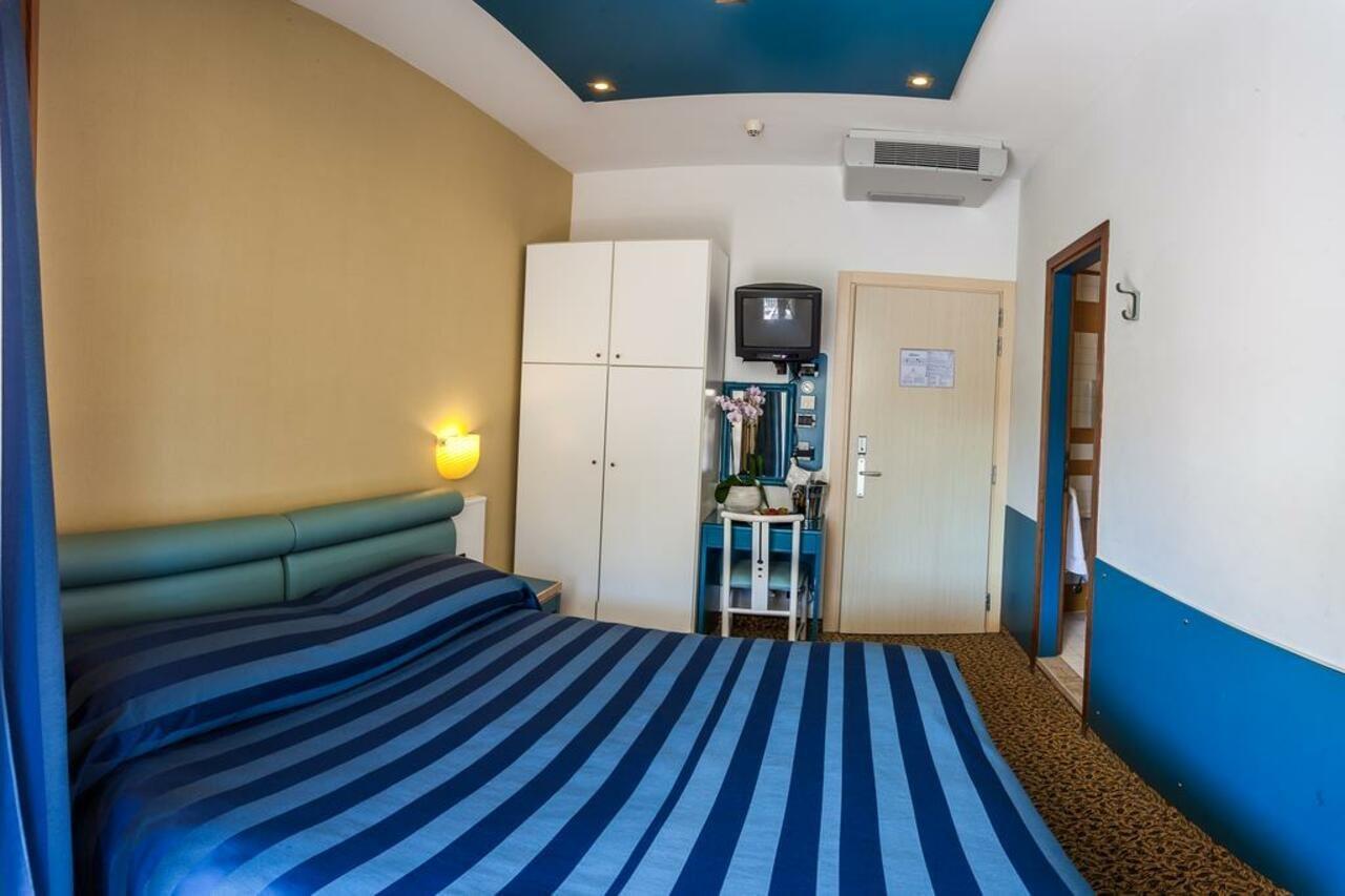 Hotel Christian Lido di Jesolo Esterno foto